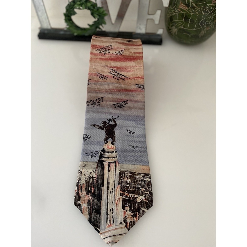 Wembley American Film‎ Classics King Kong Building New York Print Silk Neck Tie